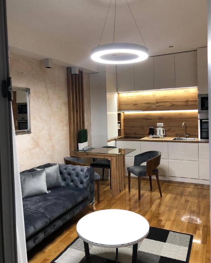 Lux Apartman 33 Kragujevac Zewnętrze zdjęcie