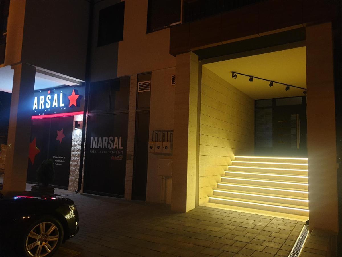 Lux Apartman 33 Kragujevac Zewnętrze zdjęcie